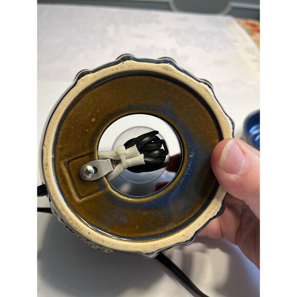 Scentsy Hanukkah Menorah Blue Ceramic Wax Warmer Full Size Retired Tested - Picture 7 of 15